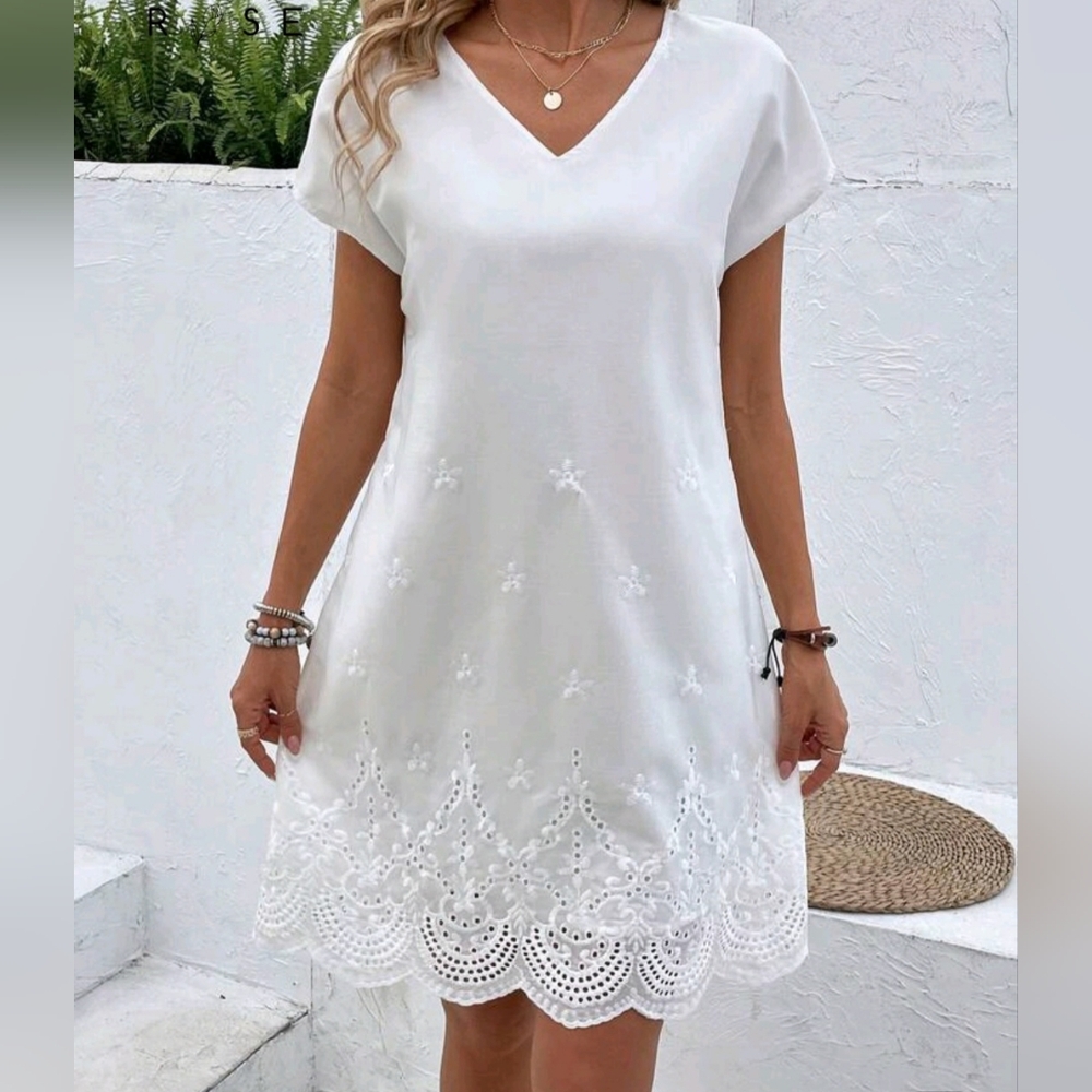 White Embroidered Cotton Dress – Size Small